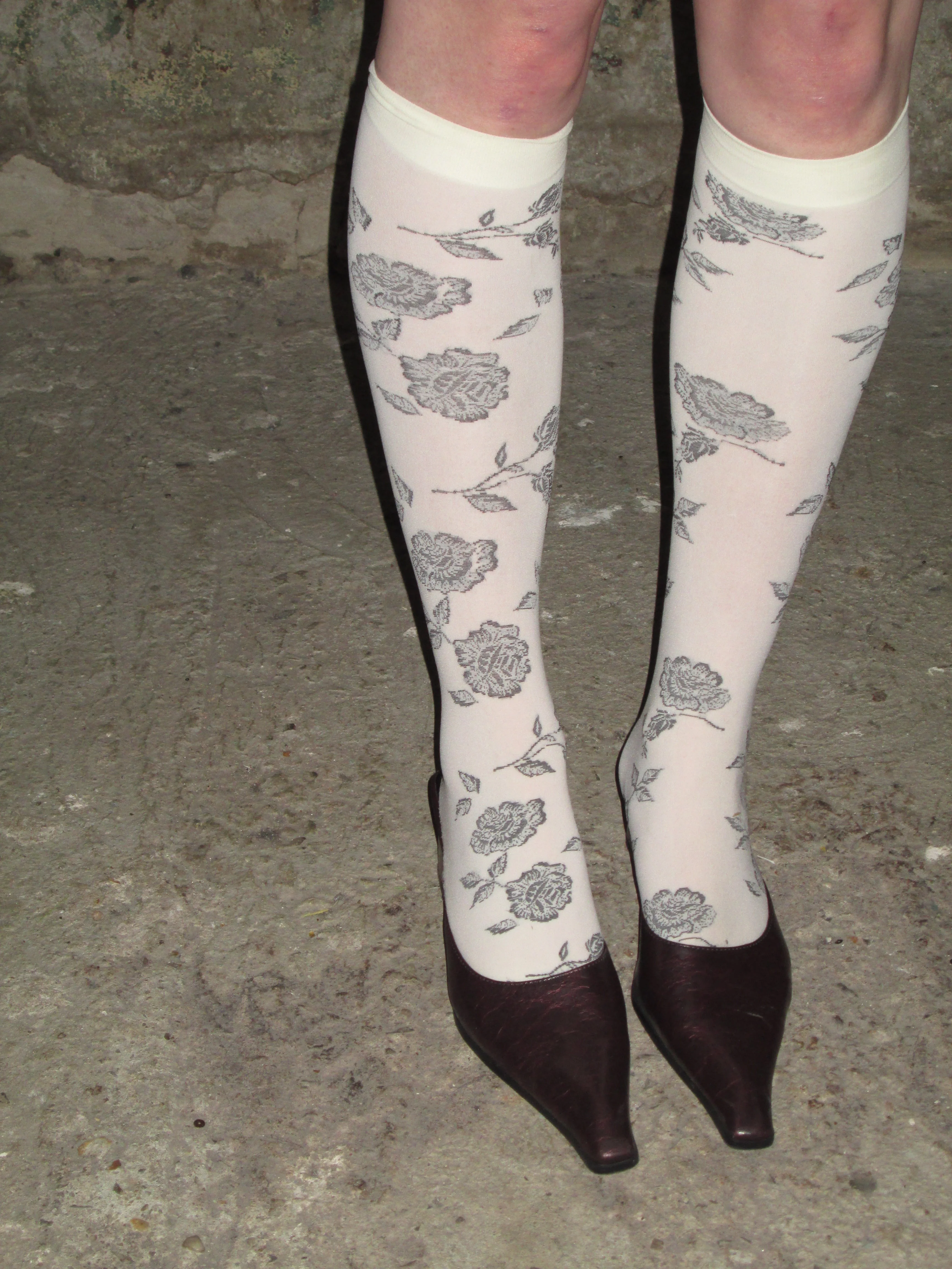 Flower jacquard knee socks /White - Image 2