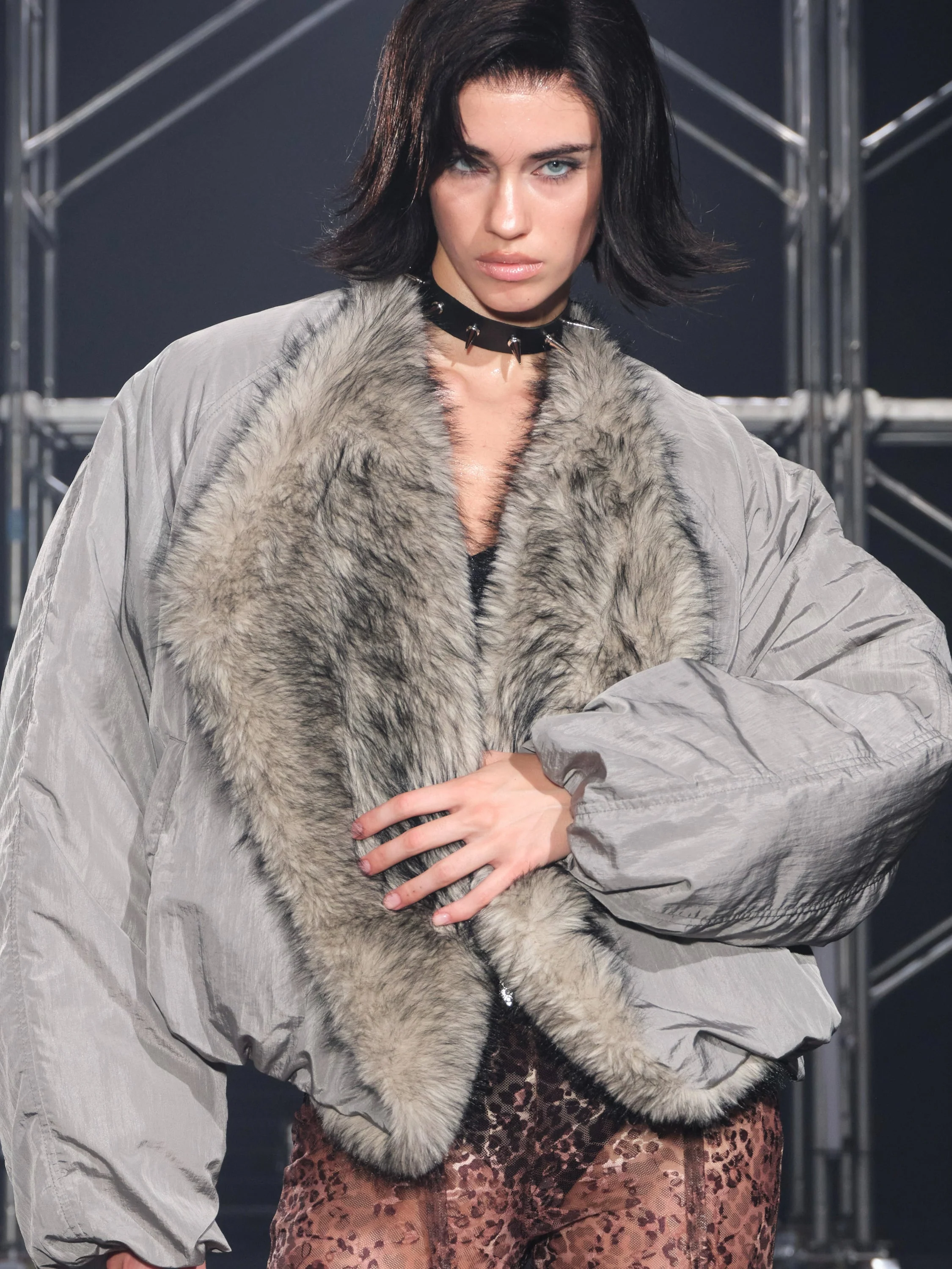 Glacier Faux Fur Trim Puffer Down Jacket Gray