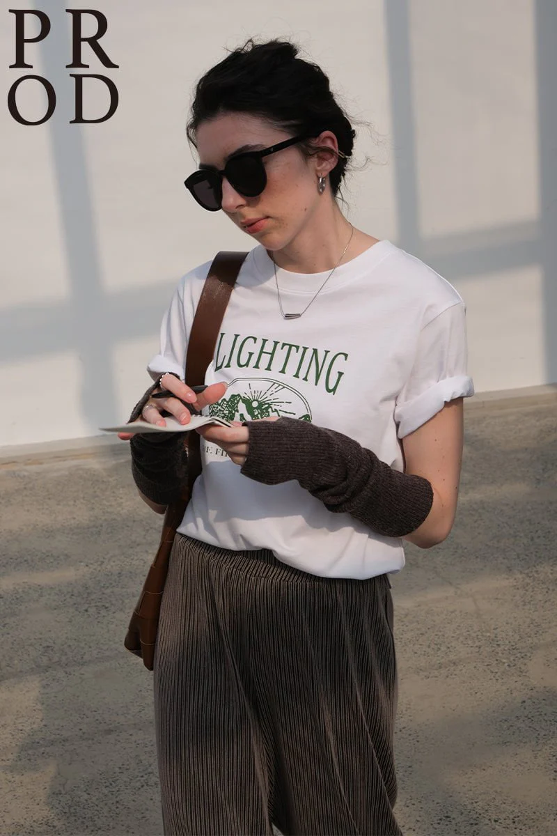 Lighting Basic Short Sleeve T-Shirt / White