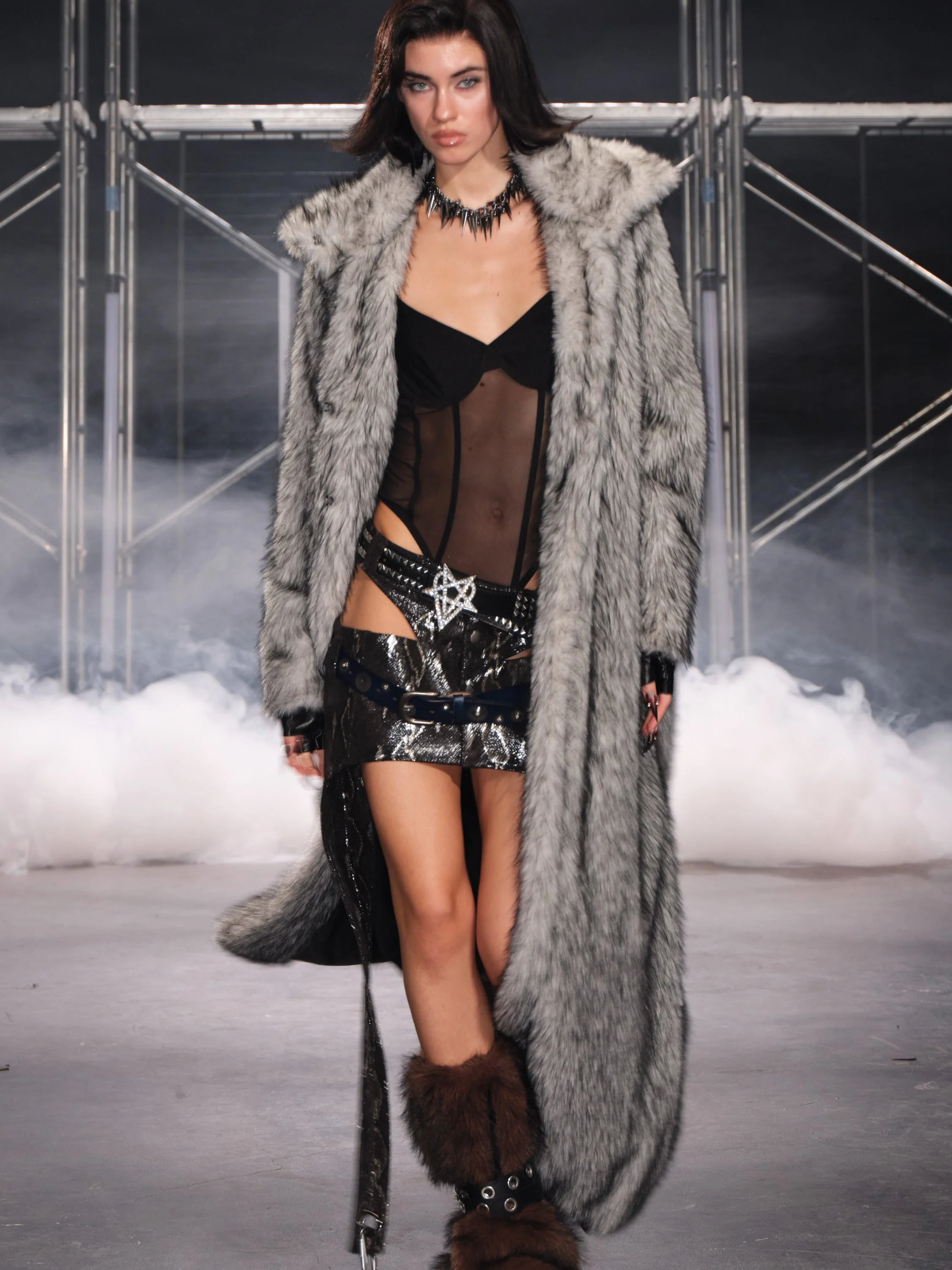 Nyra Oversized Faux Fur Coat Gray