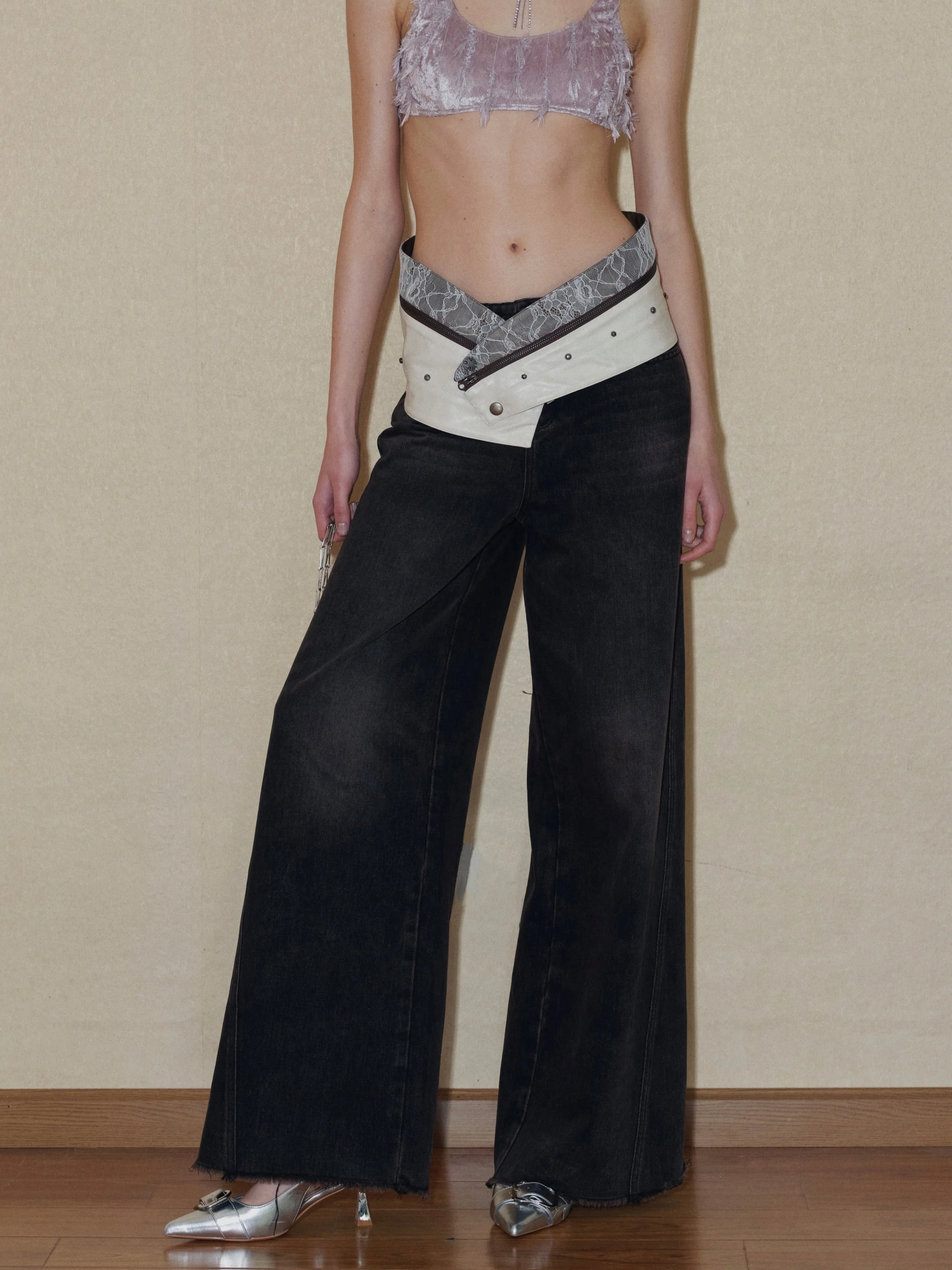 Raw Cut Hem Straight-Cut Jeans - Image 9