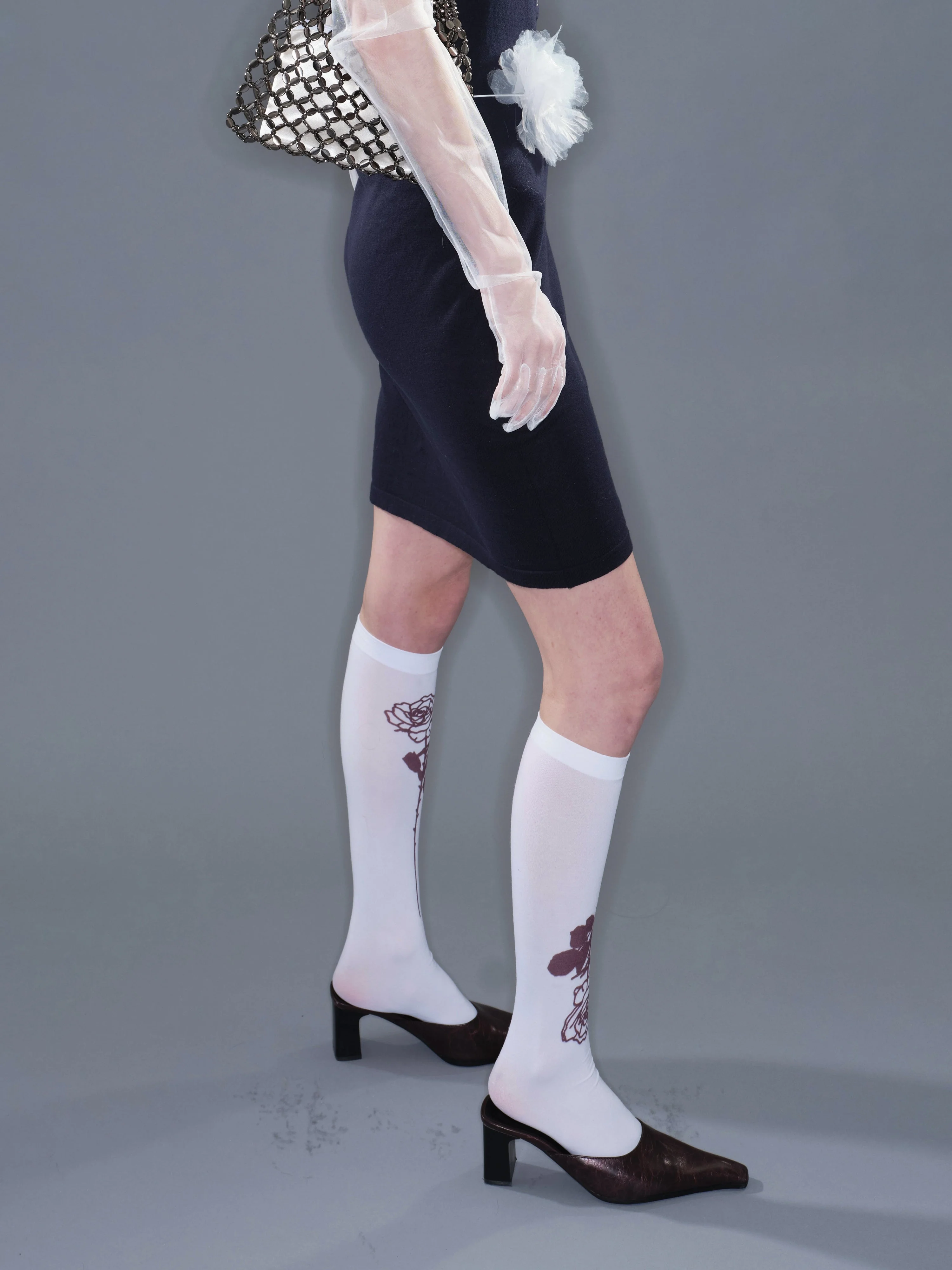 Roses 120D Velvet High-Knee Stockings - Image 5