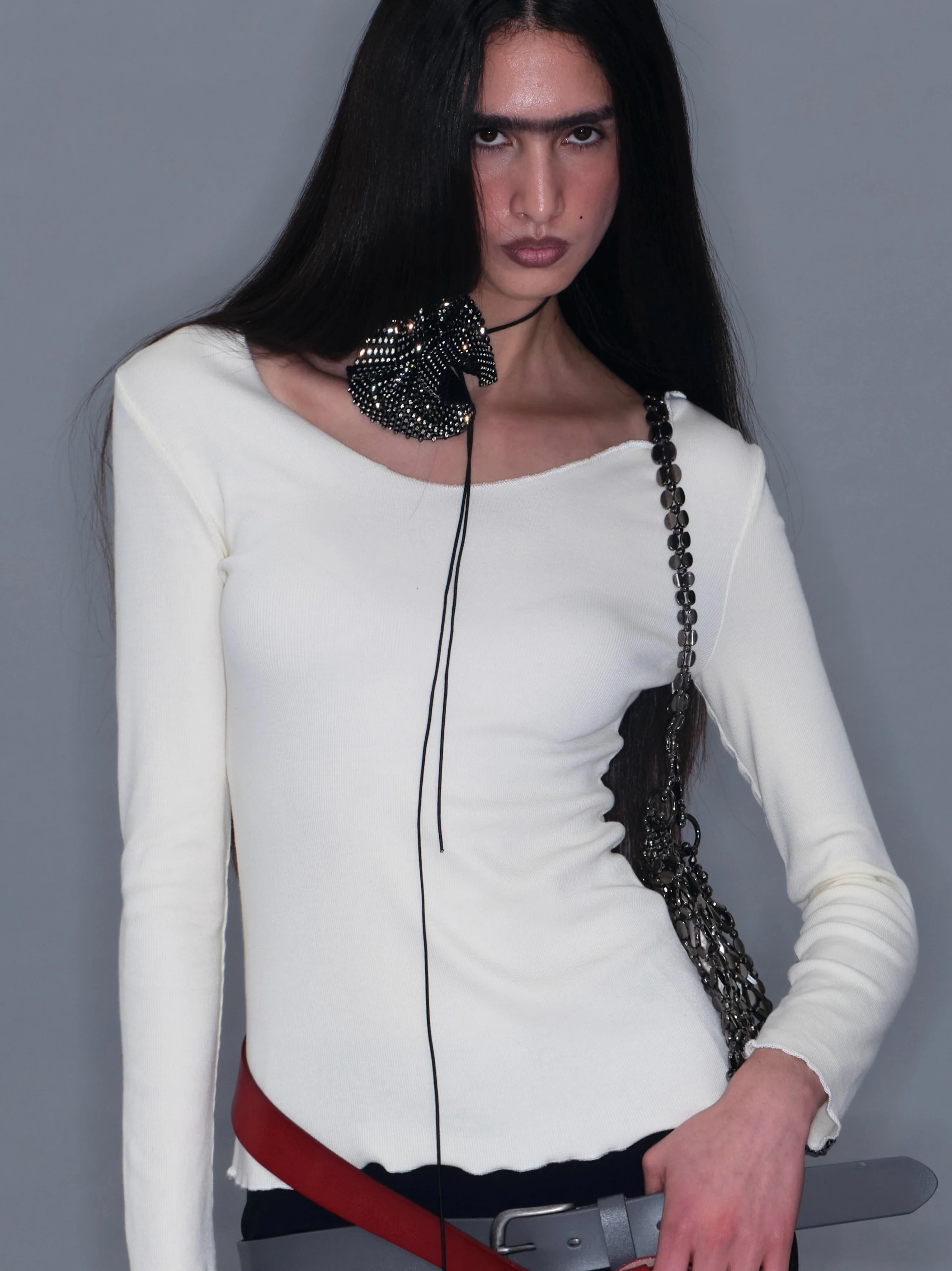 Ruffled V-Neck Long-sleeve - Image 3