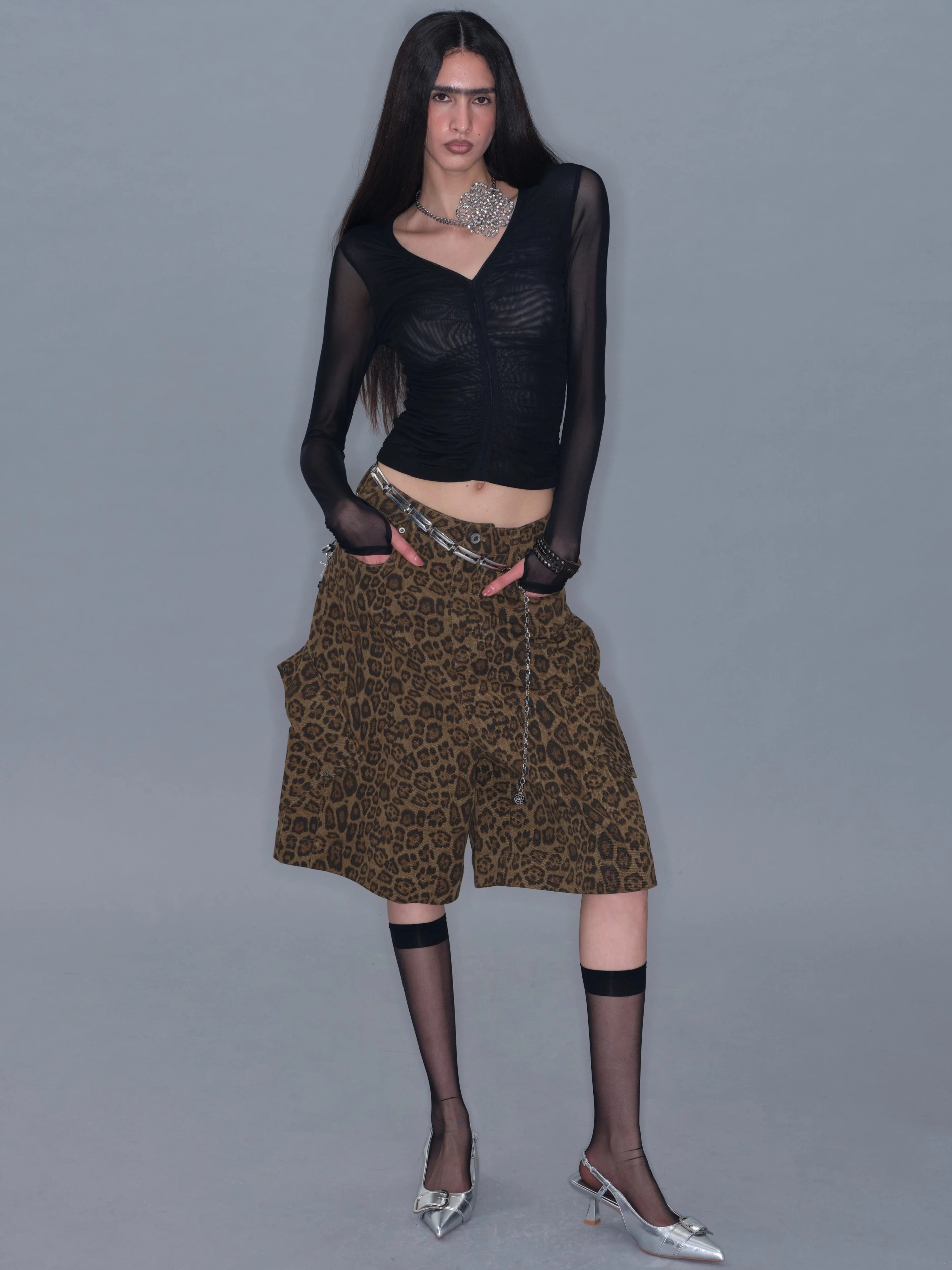 Sheer Ruched Mesh V-Neck Long-sleeve/ Black - Image 4