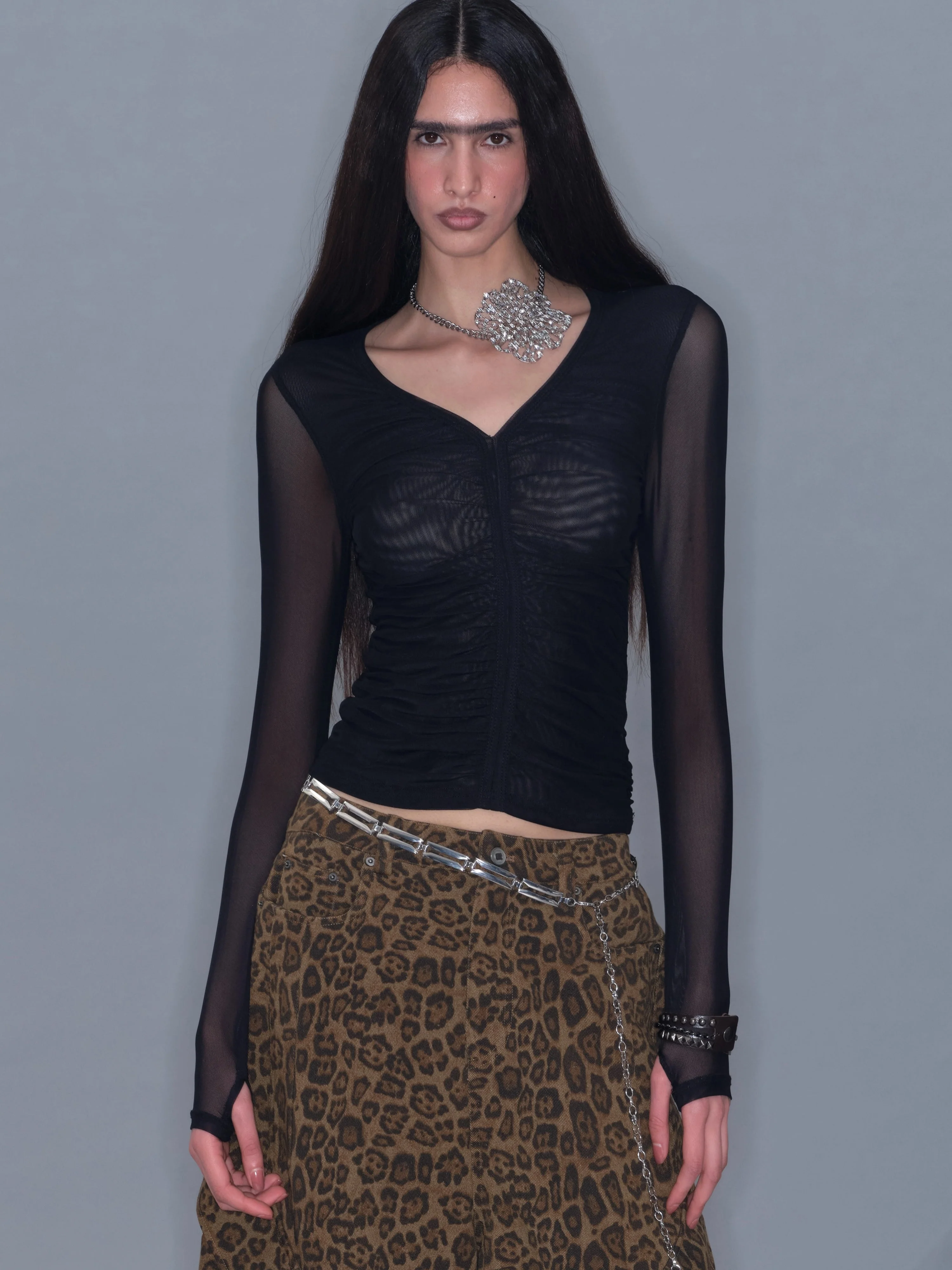 Sheer Ruched Mesh V-Neck Long-sleeve/ Black - Image 5