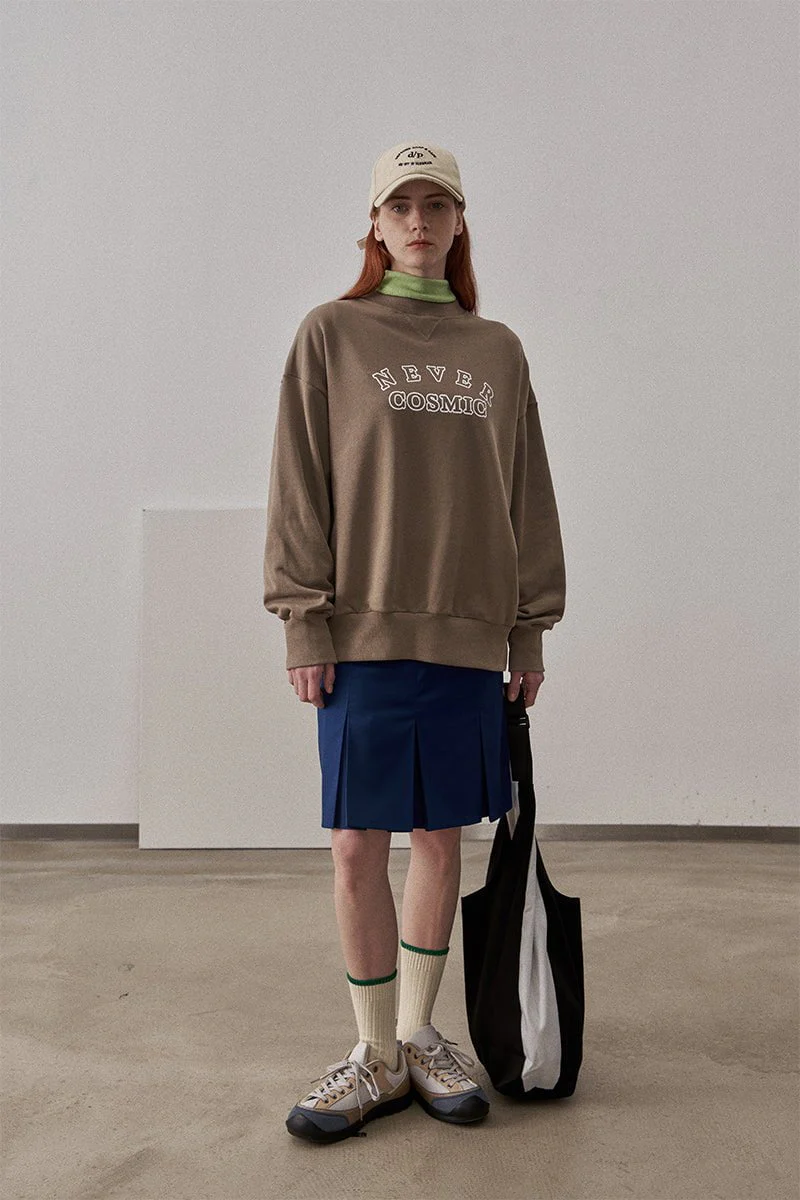 Small Fit Never Cosmic Sweatshirt / Milk Coffee - Image 7