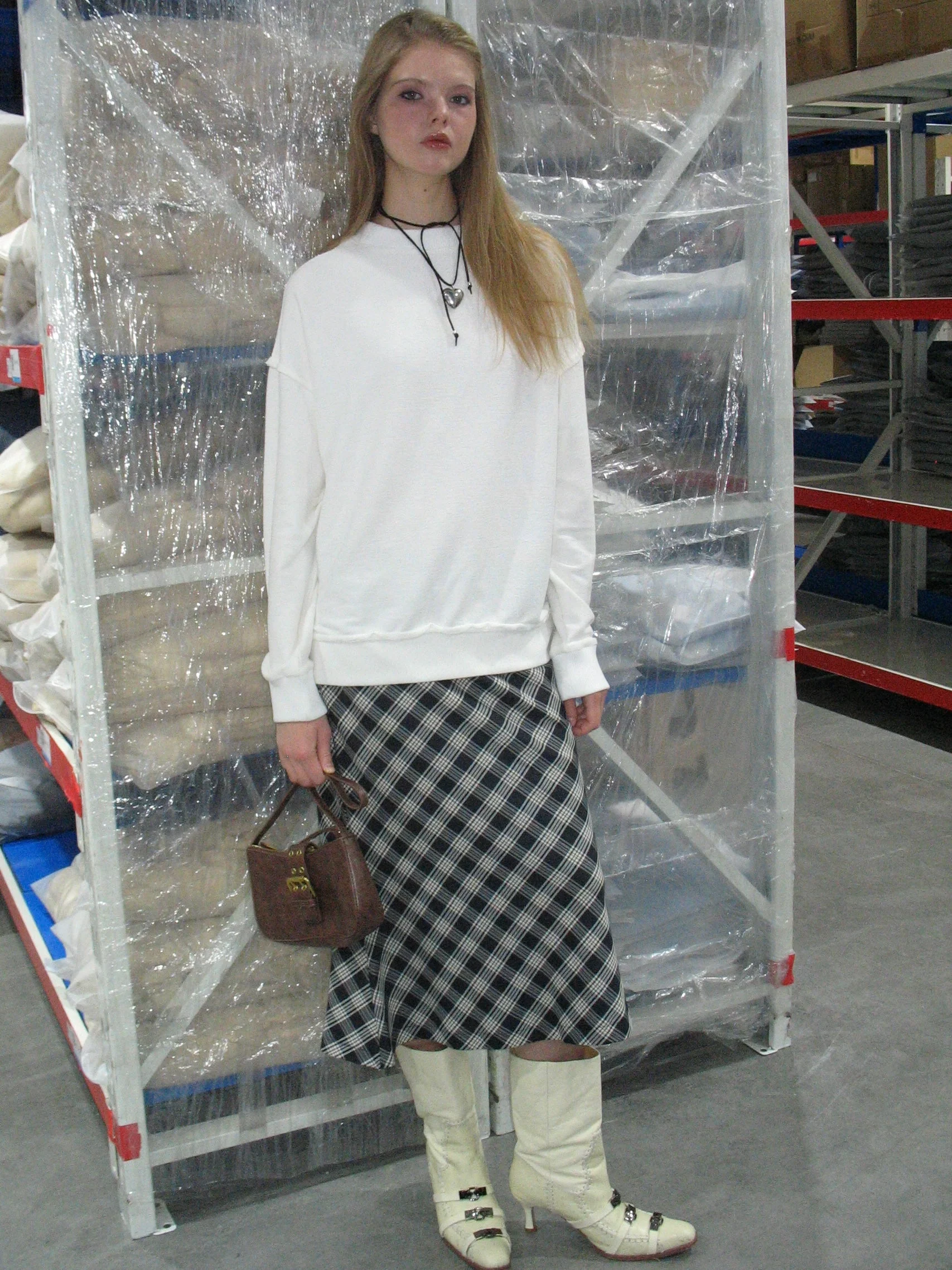 White Sweatshirt - Image 5