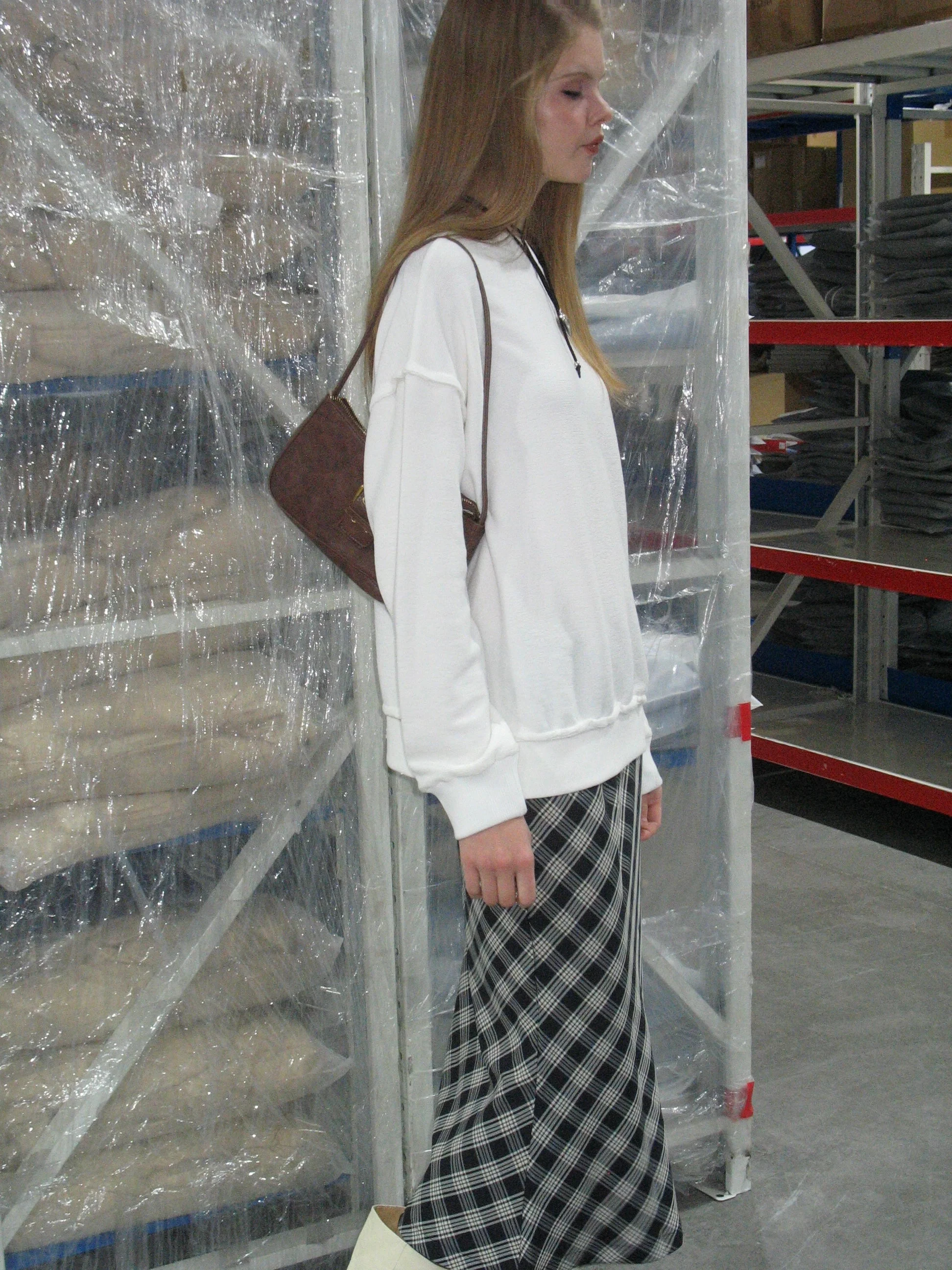 White Sweatshirt - Image 7