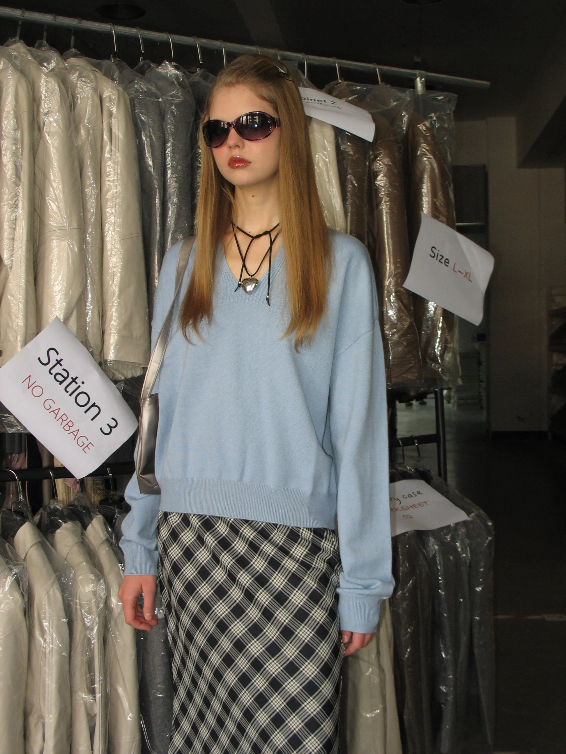 V-neck Sweater - Image 10