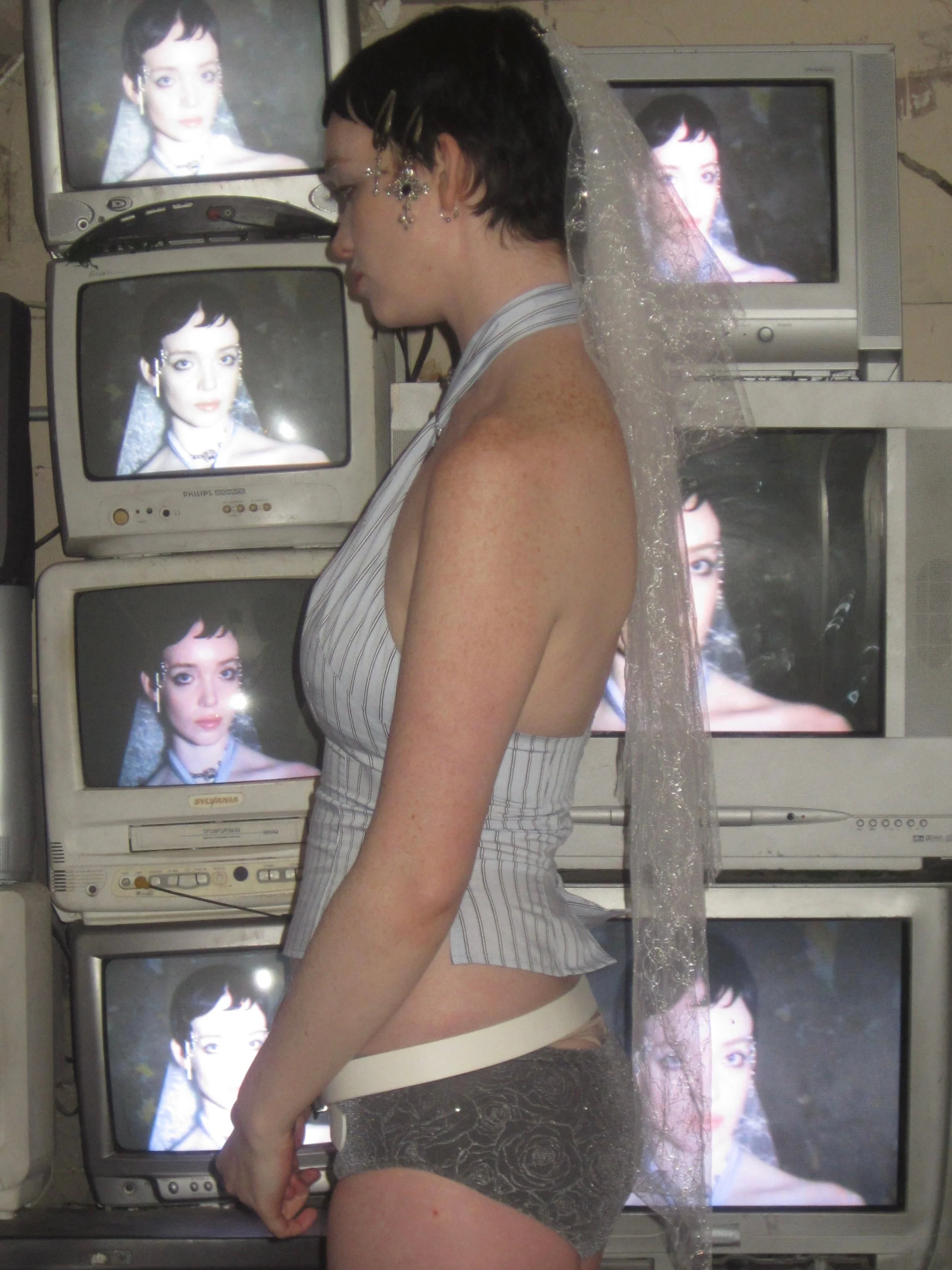 White Veil - Image 2